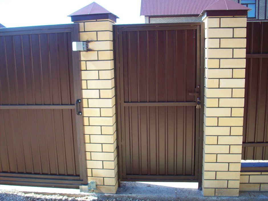 Ворота с профлиста с21