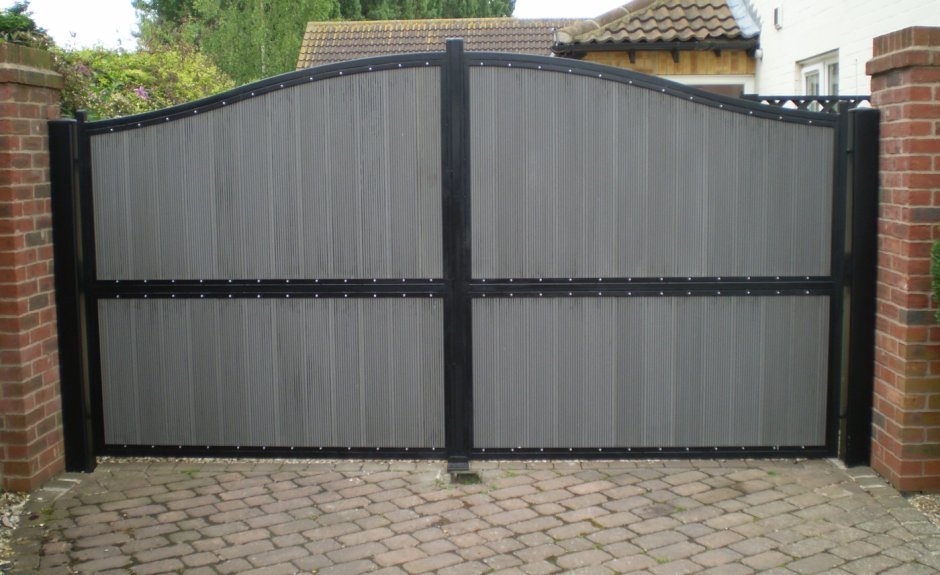 Ворота профильные распашные