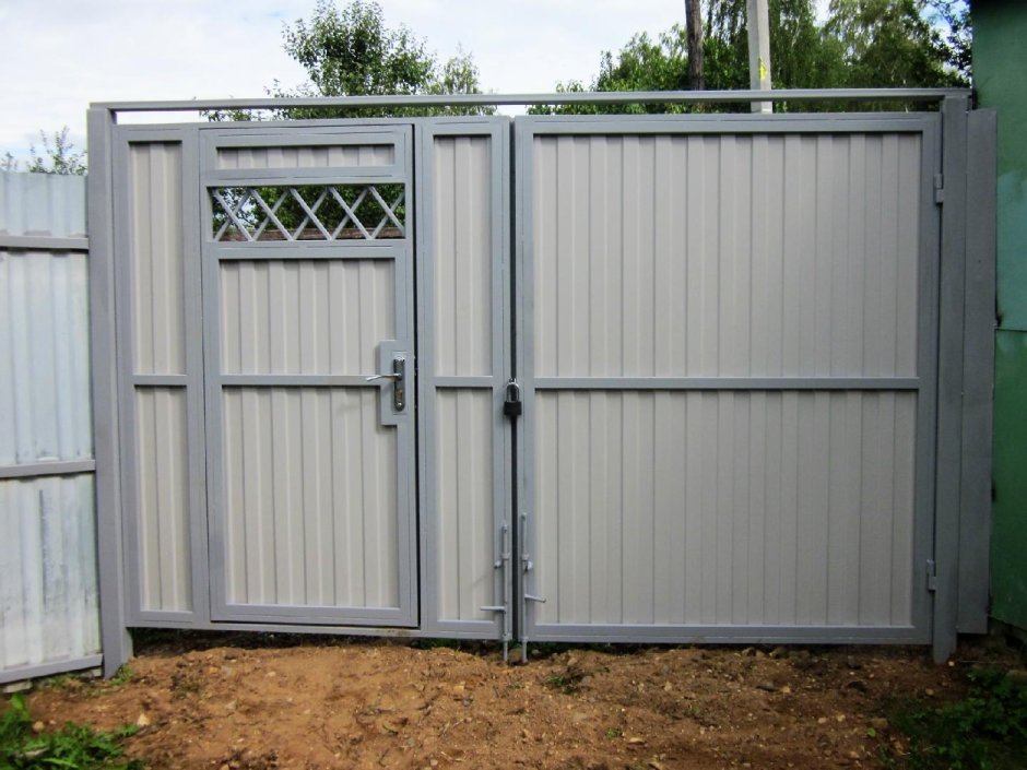 Ворота распашные с калиткой 2000*2200мм