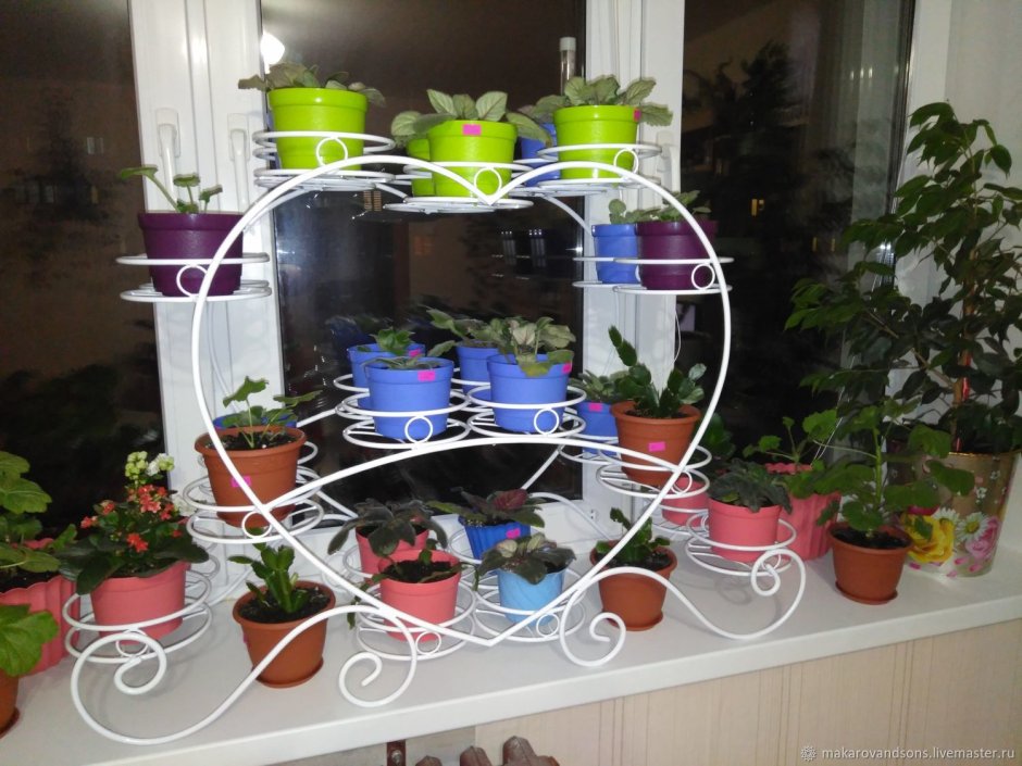 Стеллаж для рассады на окно