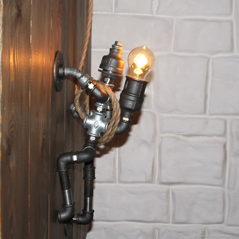 Светильник лофт из труб сталкер