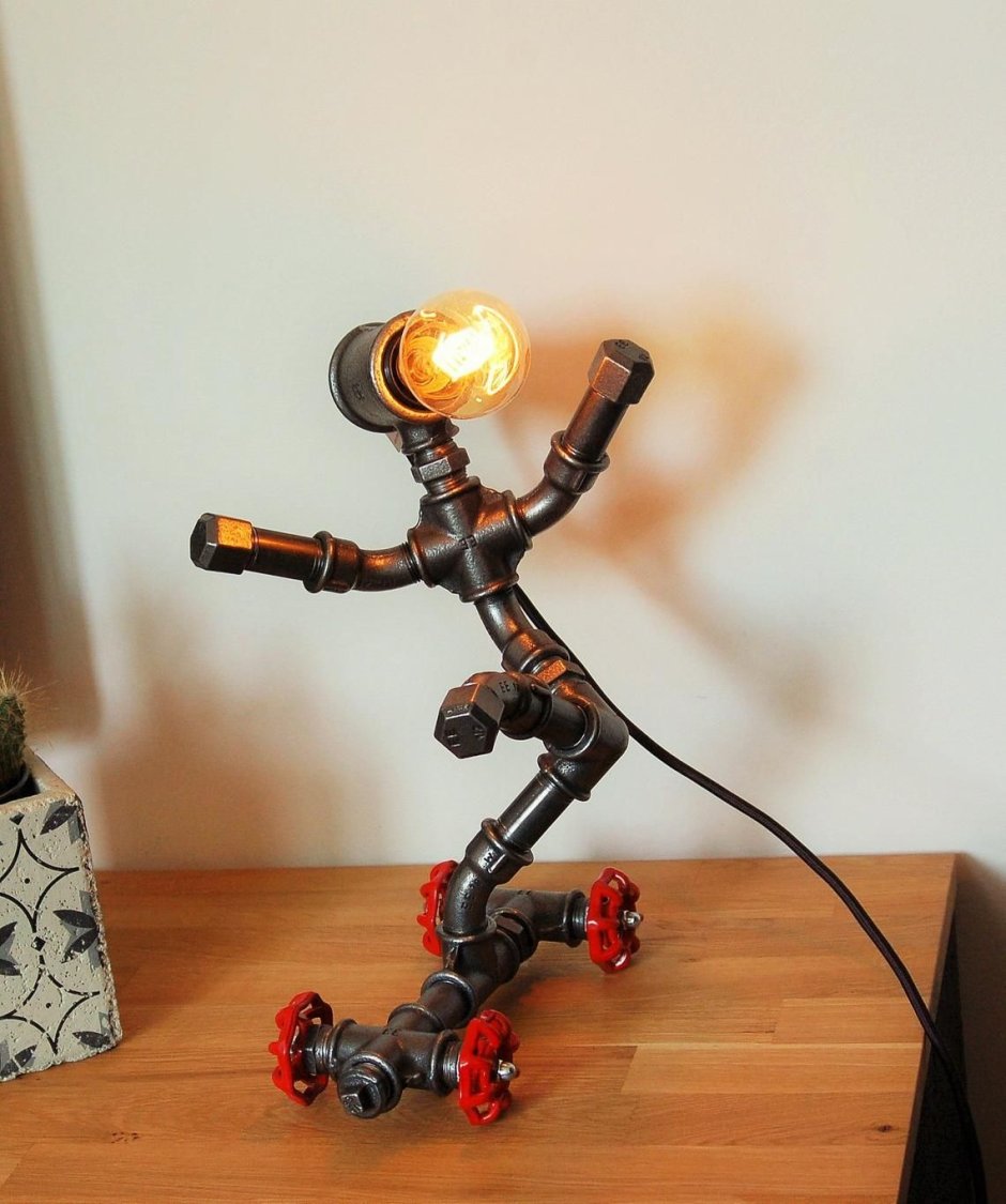 Светильник лофт робот