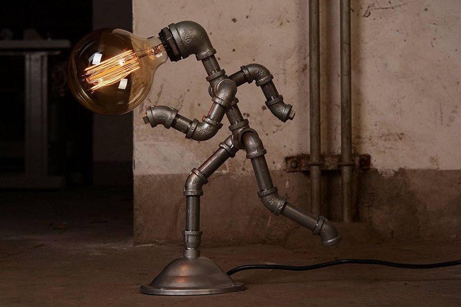 Человек лампа из труб