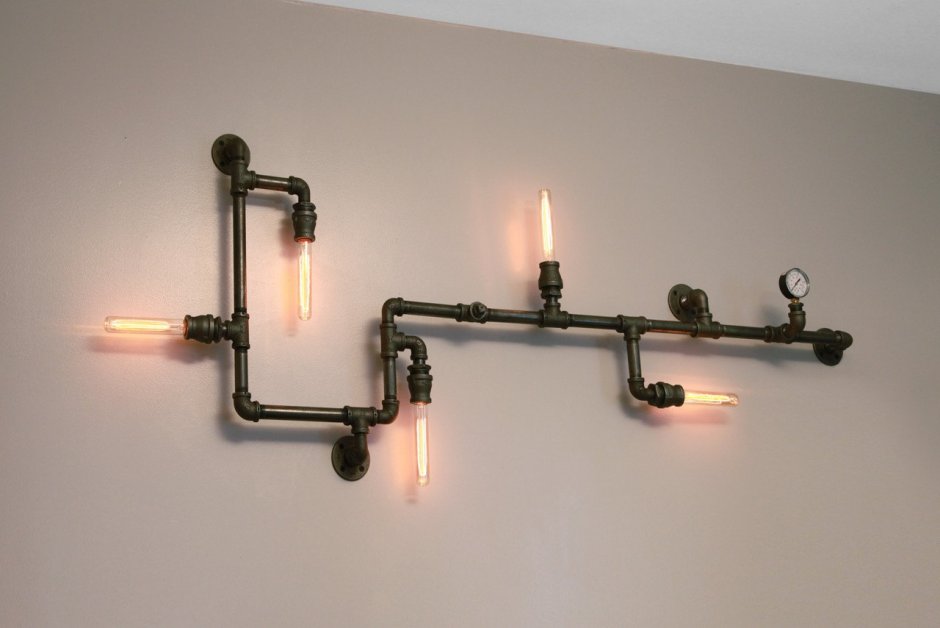 Настенный светильник из труб