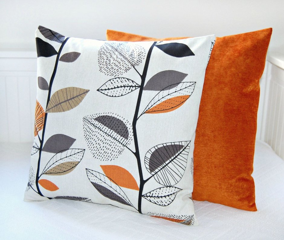 Кожаные маленькие подушки