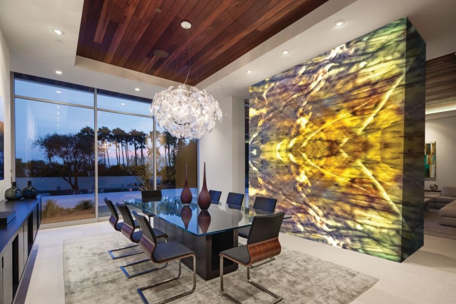 Оникс в интерьере гостиной