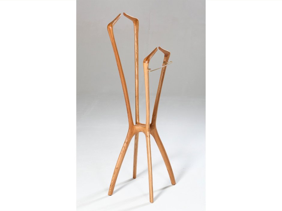 Дизайнерские вешалки для одежды