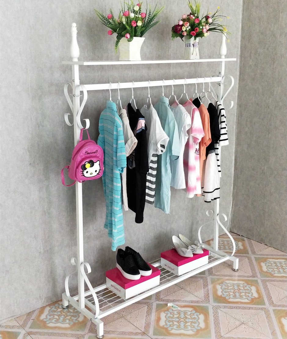 Оригинальные крючки для прихожей