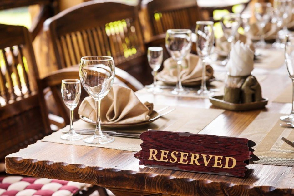 Цветочные композиции для столов в ресторанах