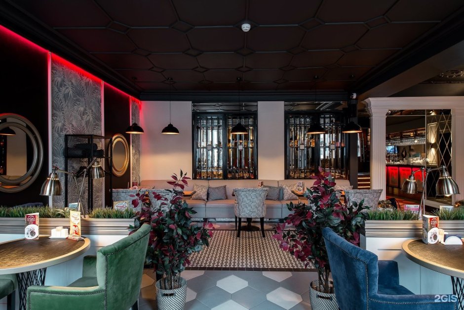 Интерьер романтического кафе