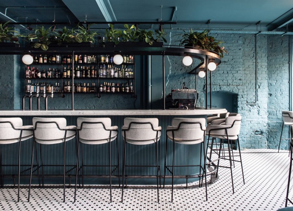 Барная стойка в ресторане