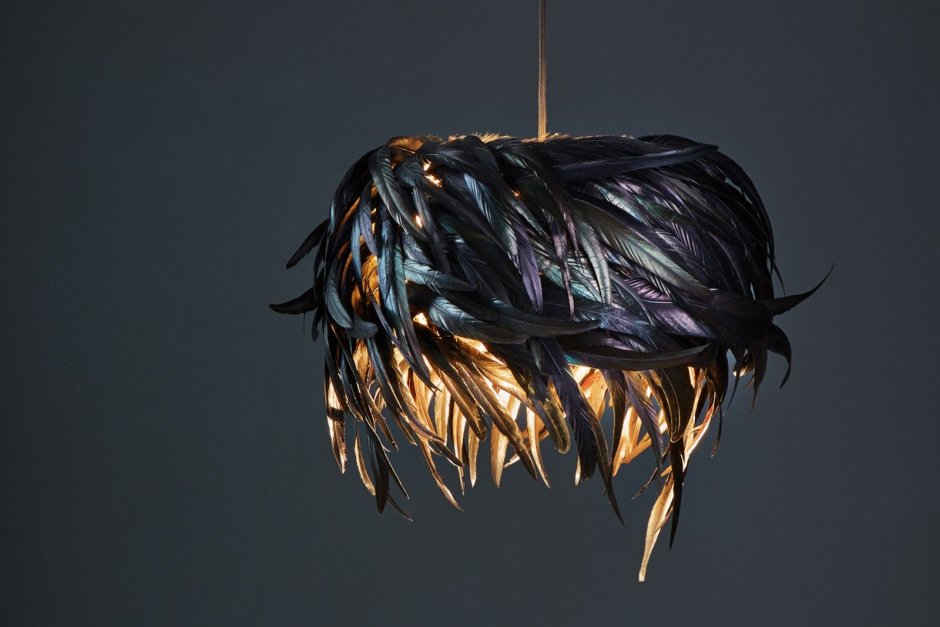 Светильник с перьями
