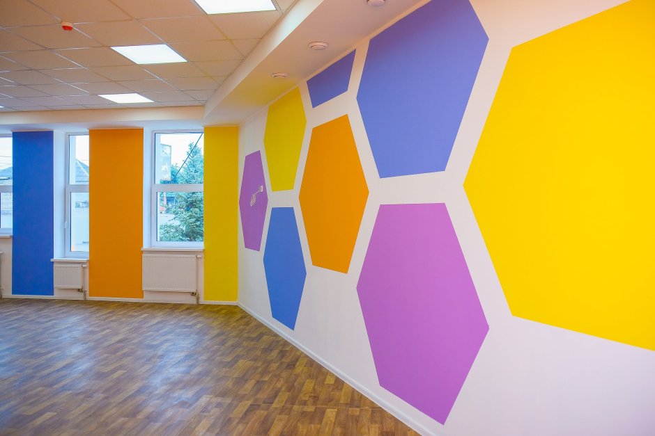 Стены в детском саду