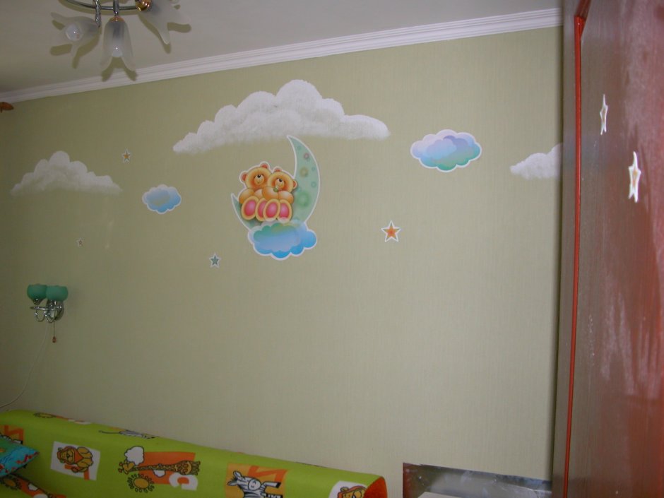 Креативное окрашивание стен в детском саду группы