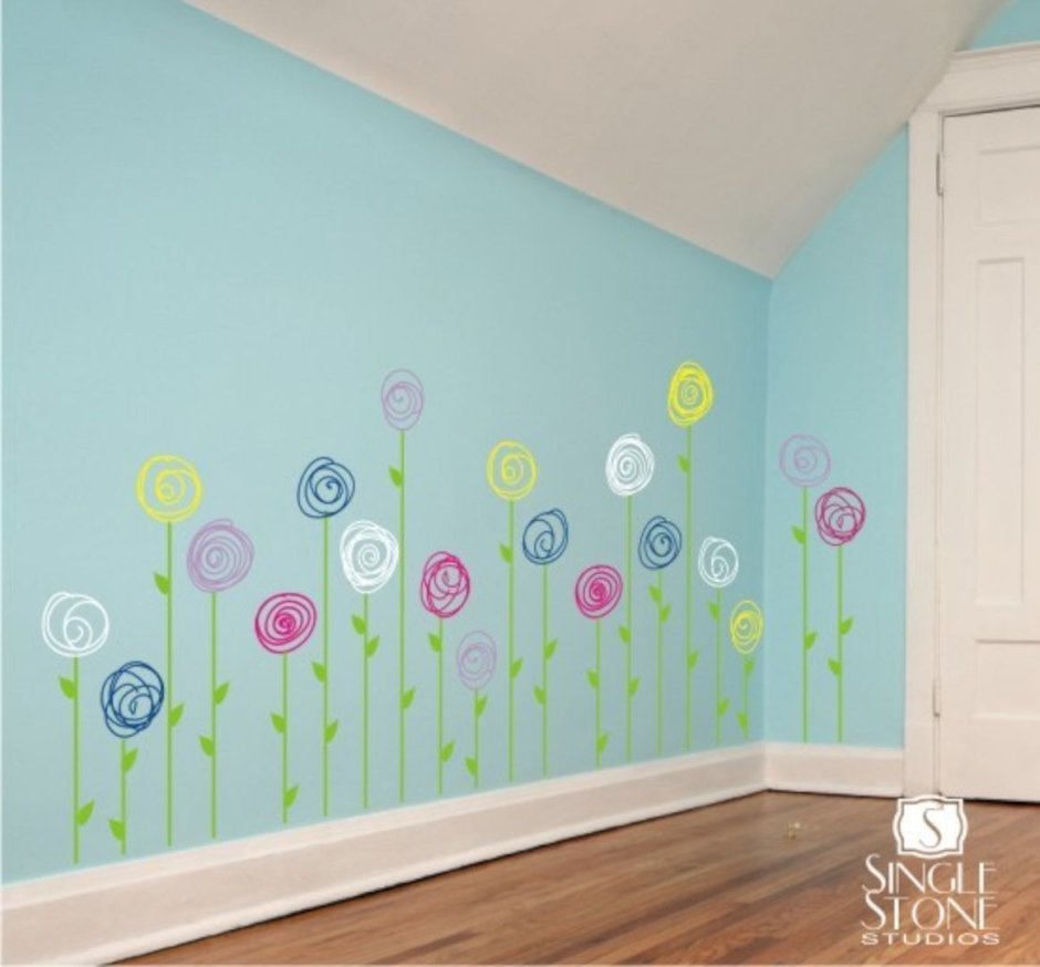 Окрашивание стен в детском саду