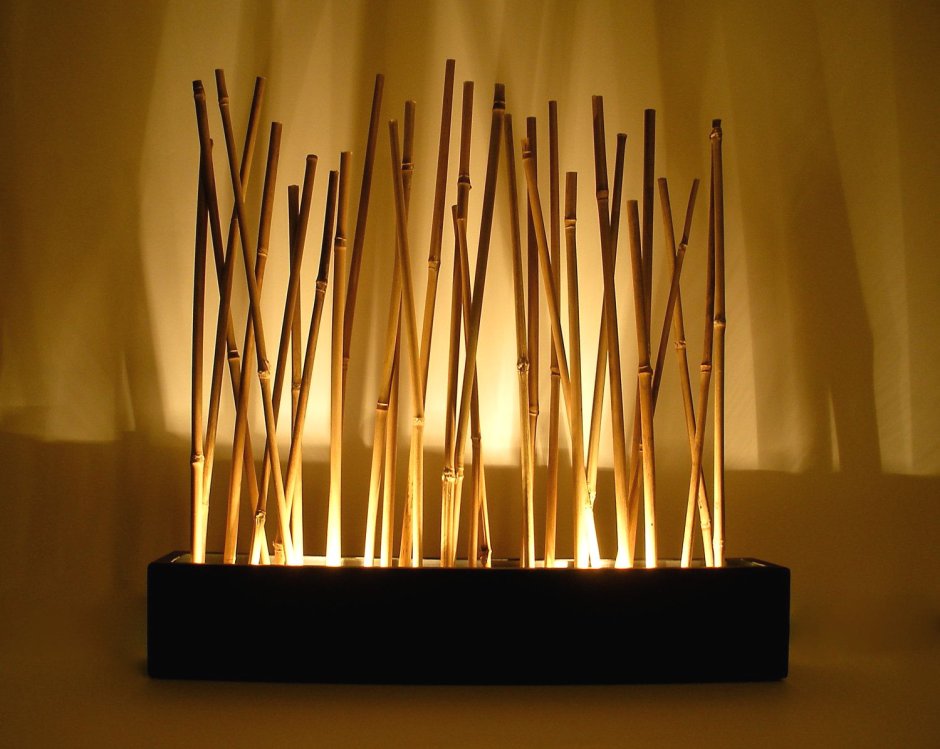Светильник из бамбуковых палочек