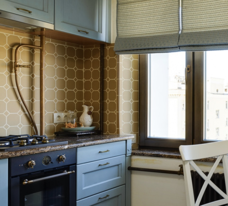 Газовая труба на кухне