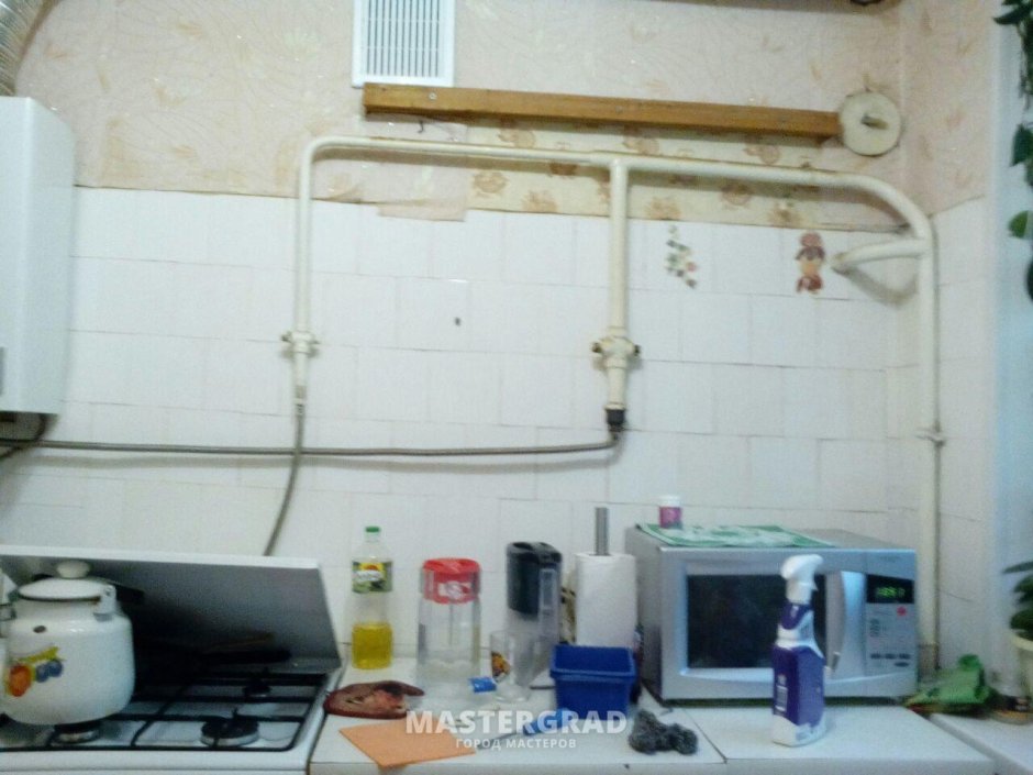 Газовые трубы и краны в панельных домах