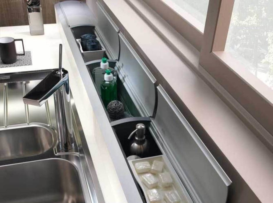 Выдвижной фартук для кухни