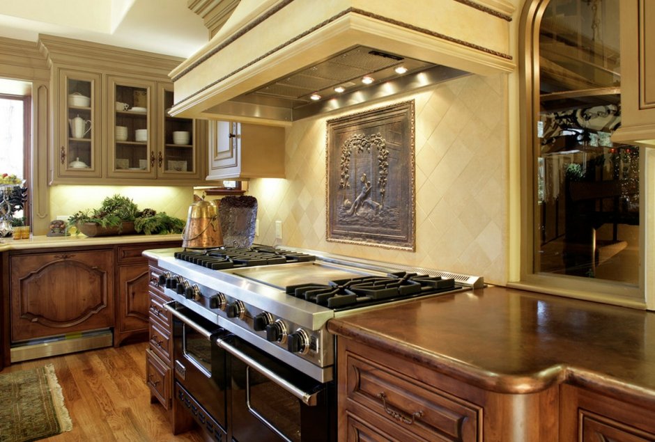 Медь в интерьере кухни