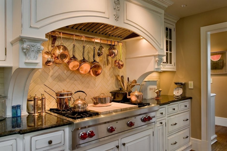 Рейлинги на классической кухне