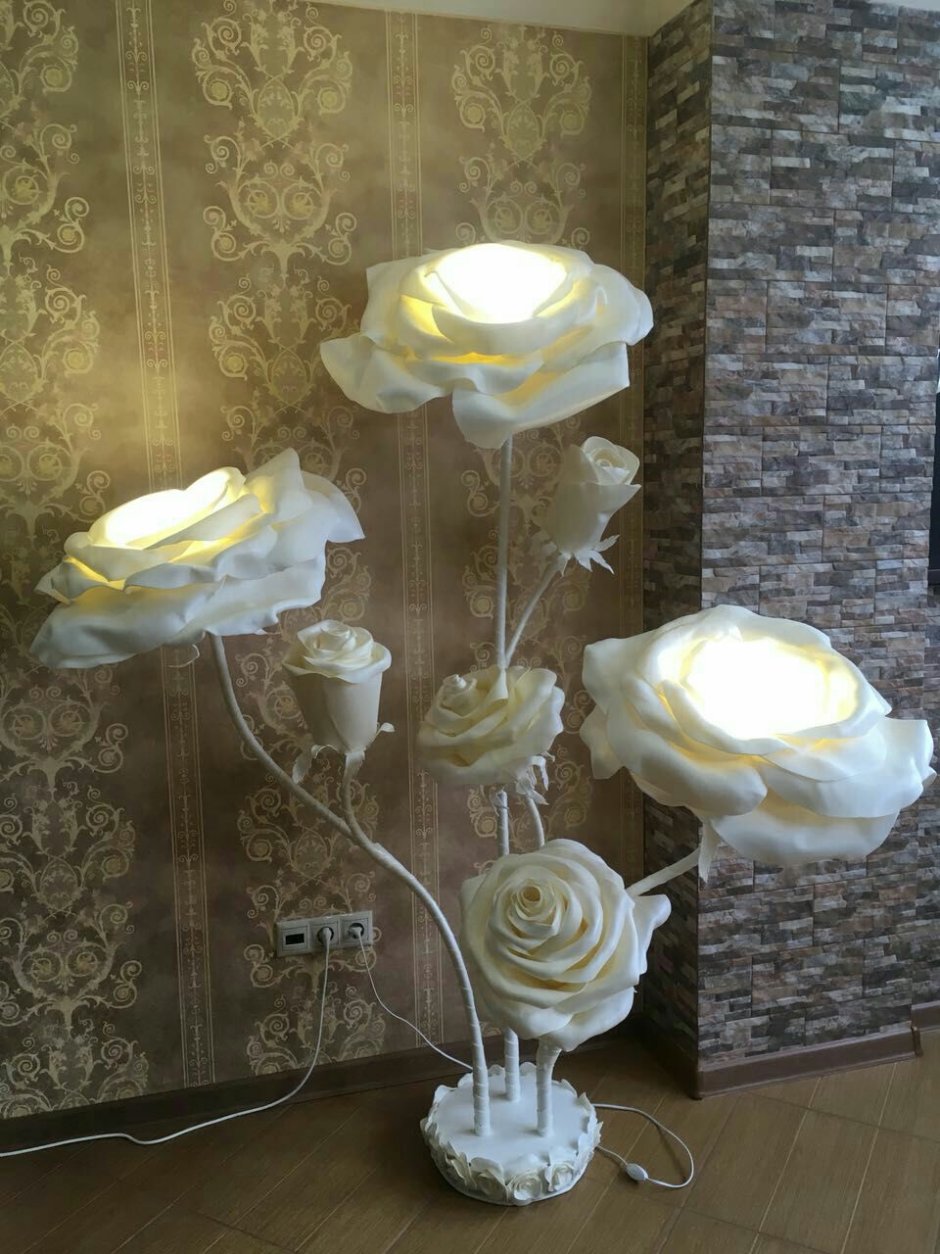 Светильник чайные розы