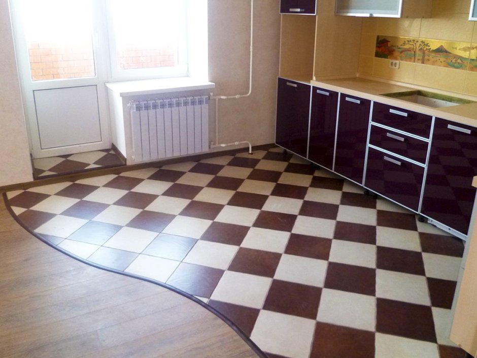 Комбинированный пол на кухне