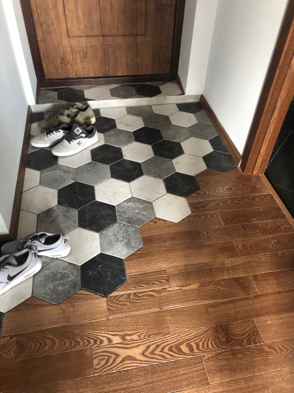 Плитка соты в прихожей