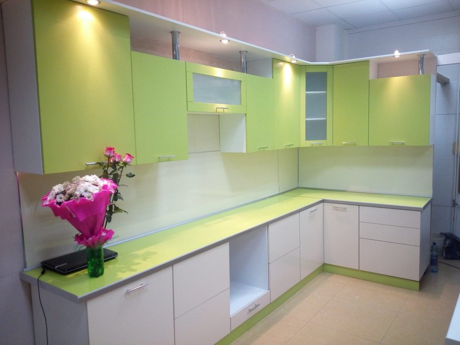 Кухни салатовые угловые