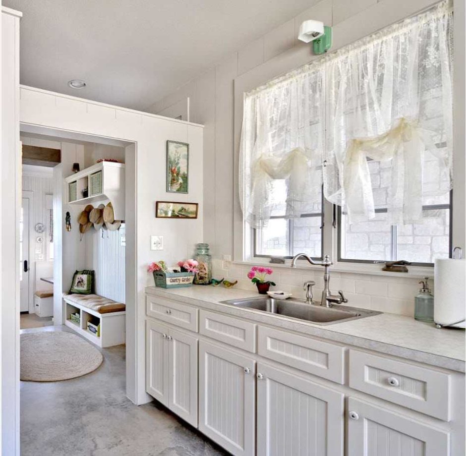 Шторки на кухню короткие