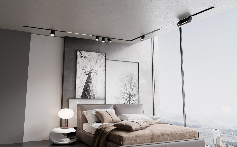 Потолок с трековыми светильниками