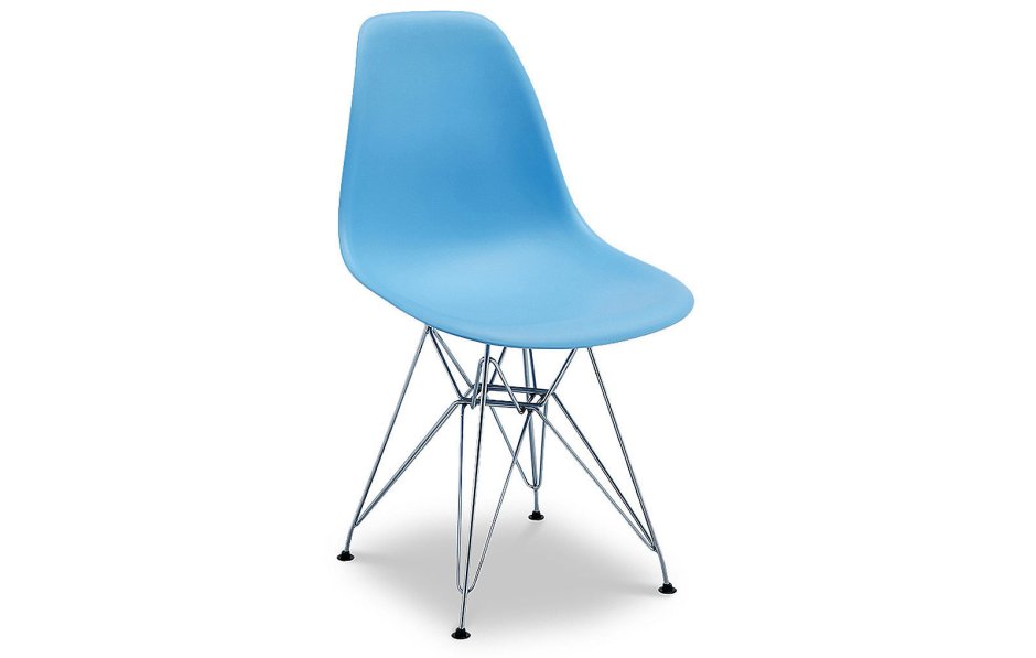 Голубой пластиковый стул