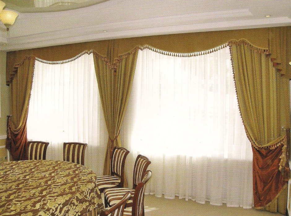 Шторы на три окна в гостиной