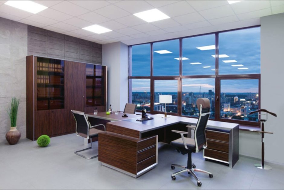 Кабинет руководителя с панорамными окнами