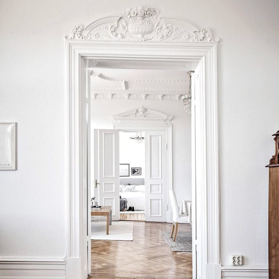 Энтранс Холл