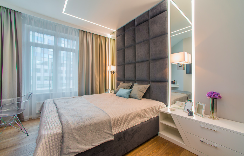 Бело бежевая спальня