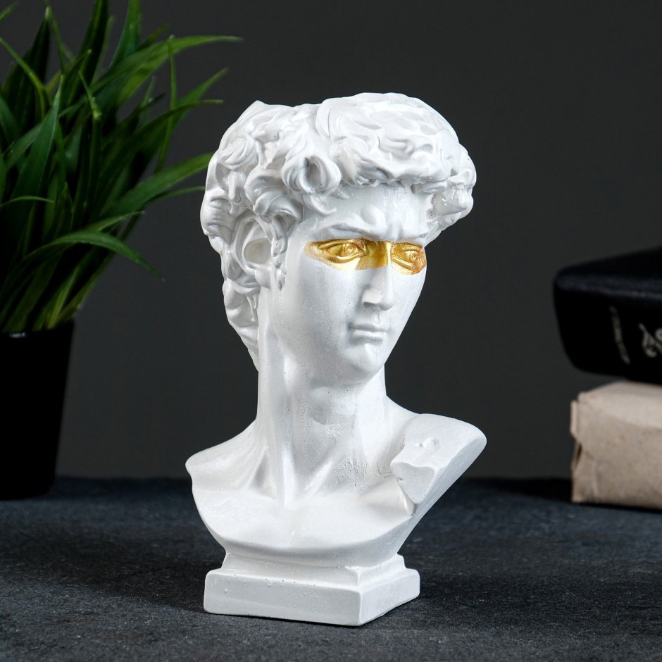 Вазы в виде женского тела