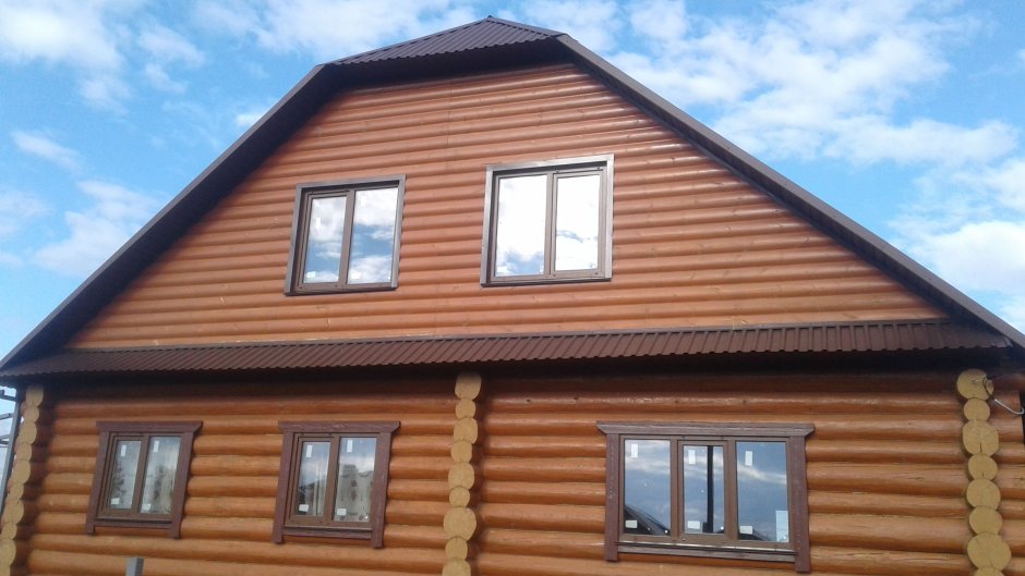 Пластиковые окна на фронтоне