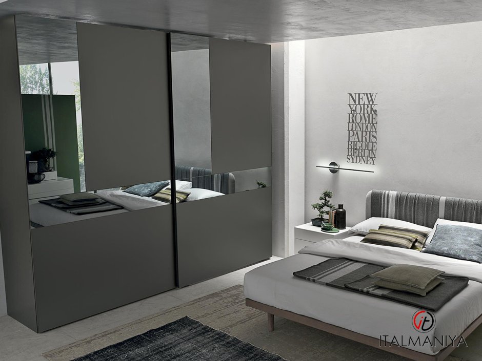 Шкаф купе под бетон в интерьере