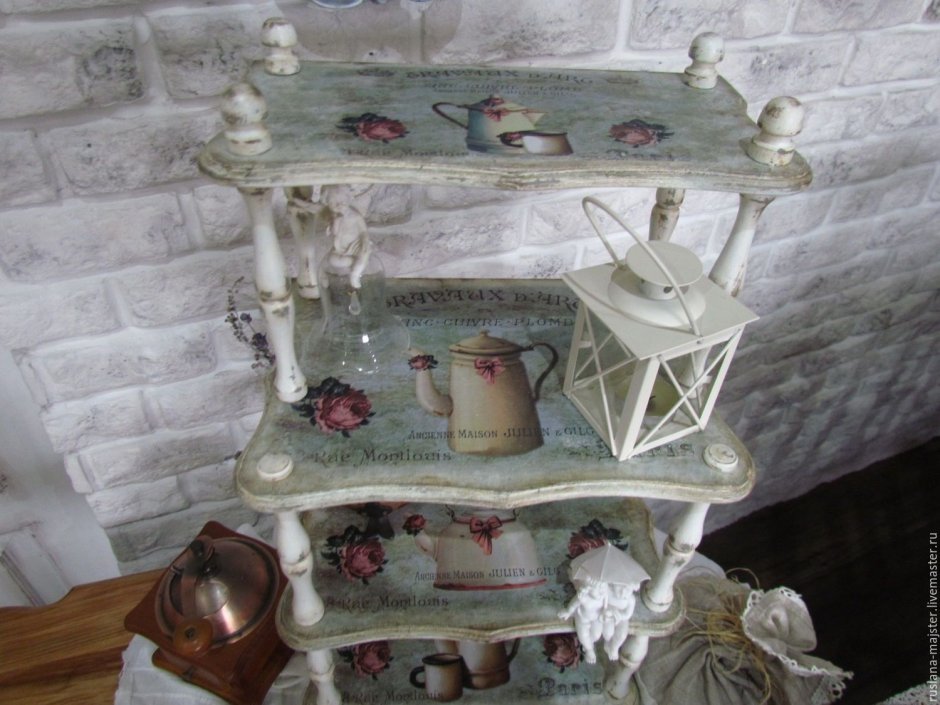 Этажерка деревянная