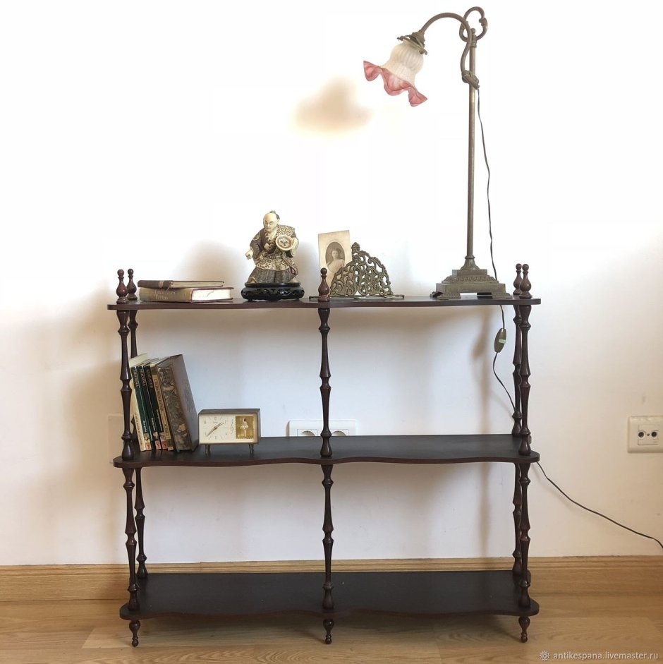 Винтажный стеллаж
