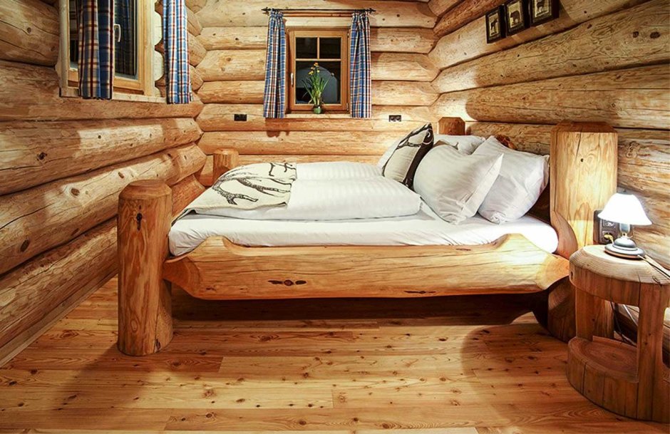 Спальня в рубленном доме