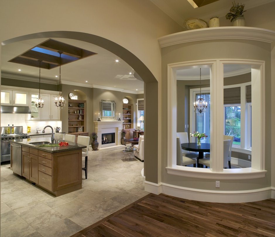 Гостиная совмещенная с кухней аркой