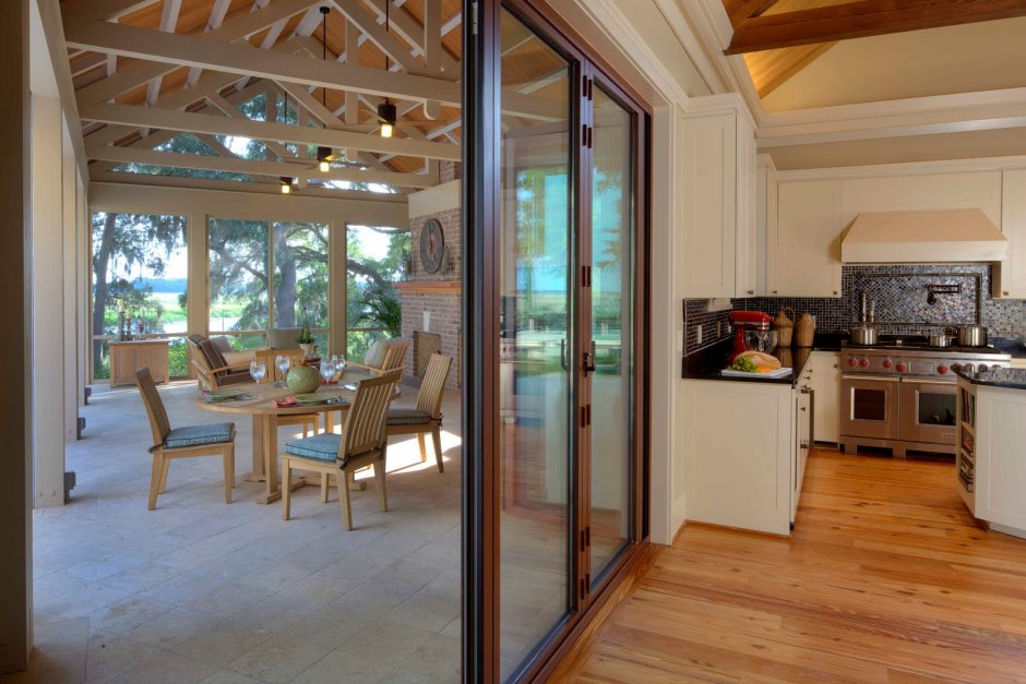 Кладовая на кухне в частном доме