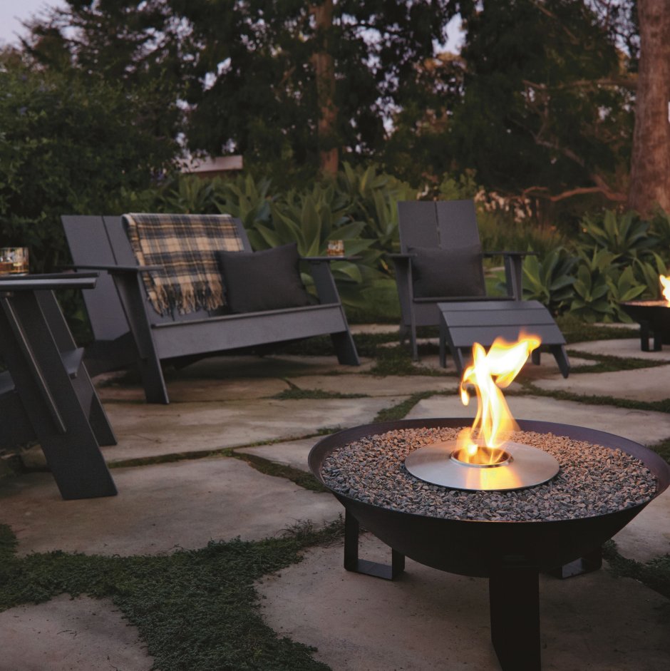 Терраса с чашей для костра