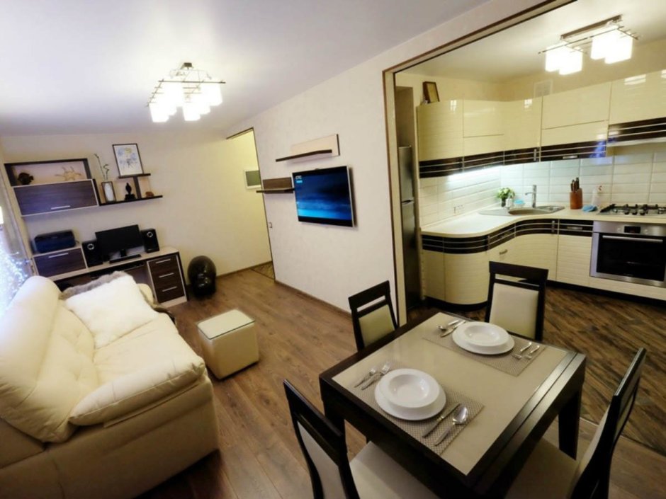 Гостиная совмещенная с коридором