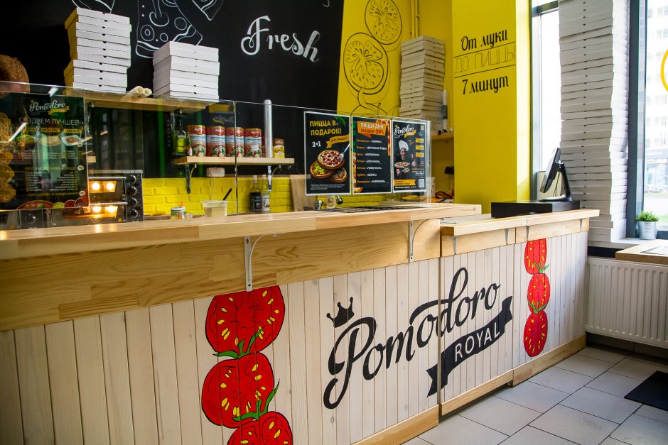 Интерьер пиццерии