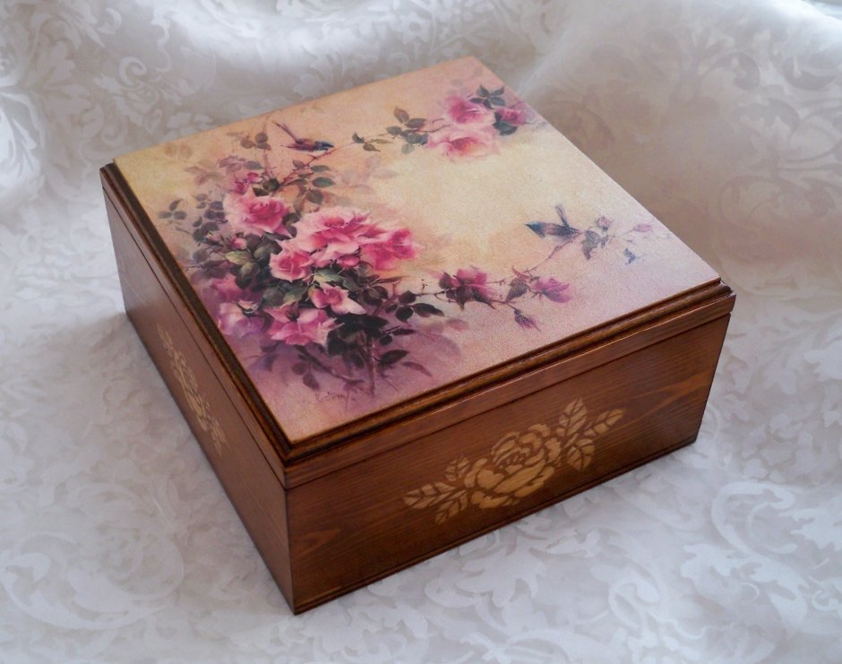 Витражная шкатулка