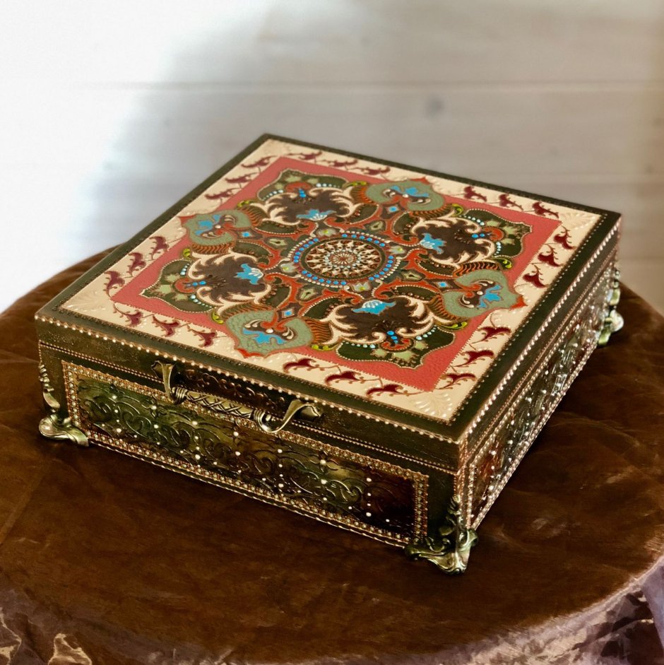 Шкатулка фиолетовая