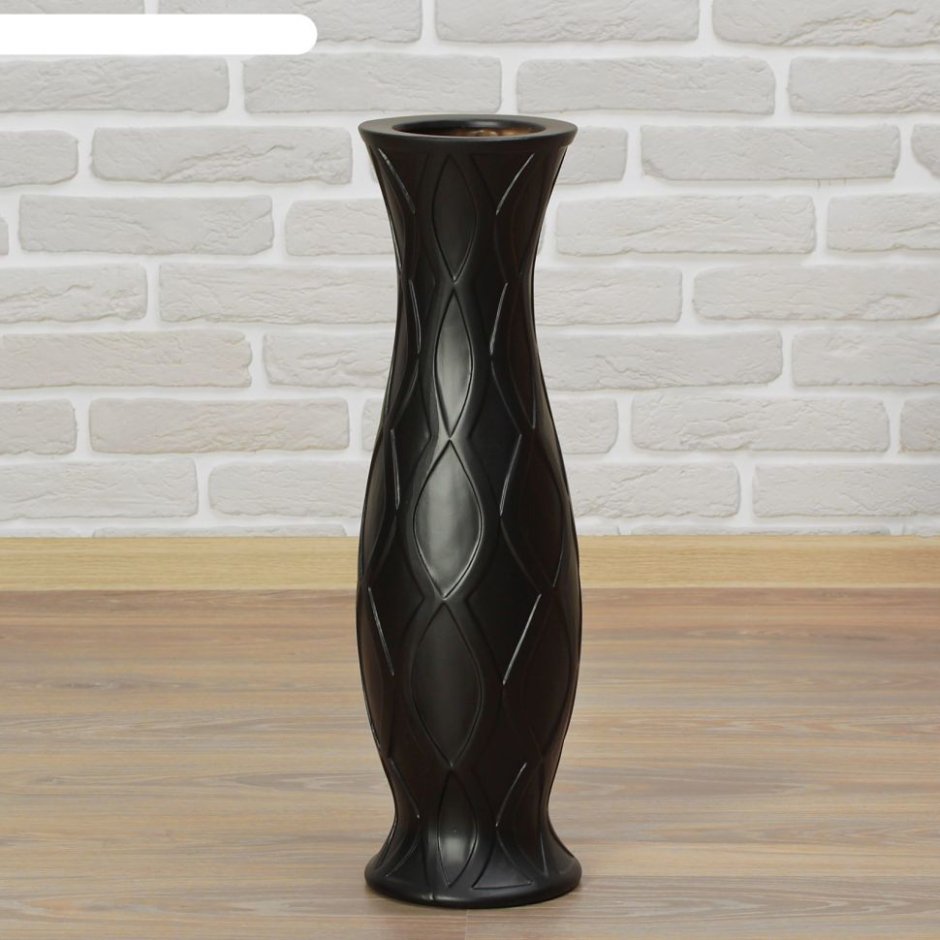 Черная напольная ваза